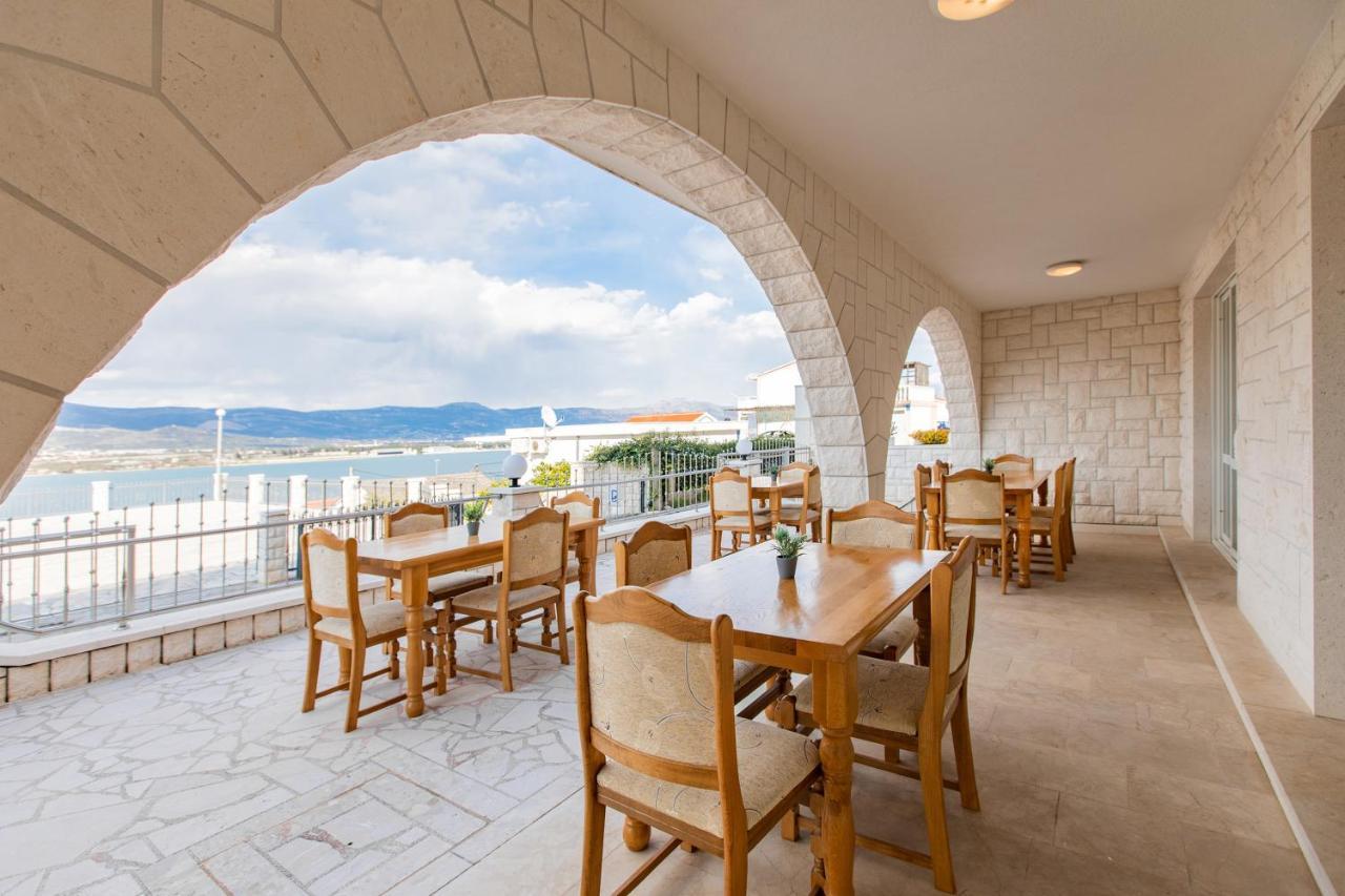 Hotel Buenavista Beach House Trogir Mastrinka Extérieur photo